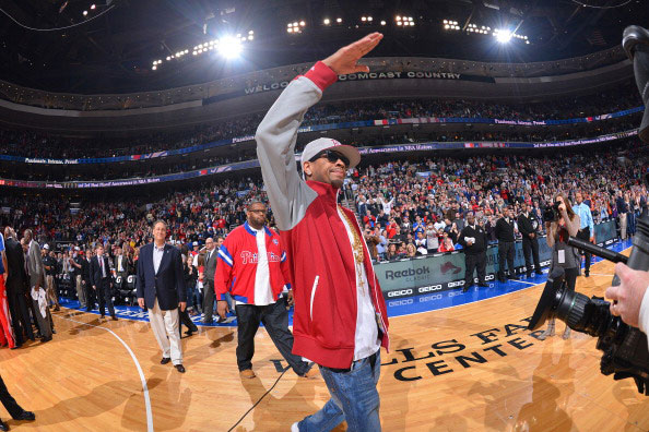 等强敌环伺 等强敌环伺